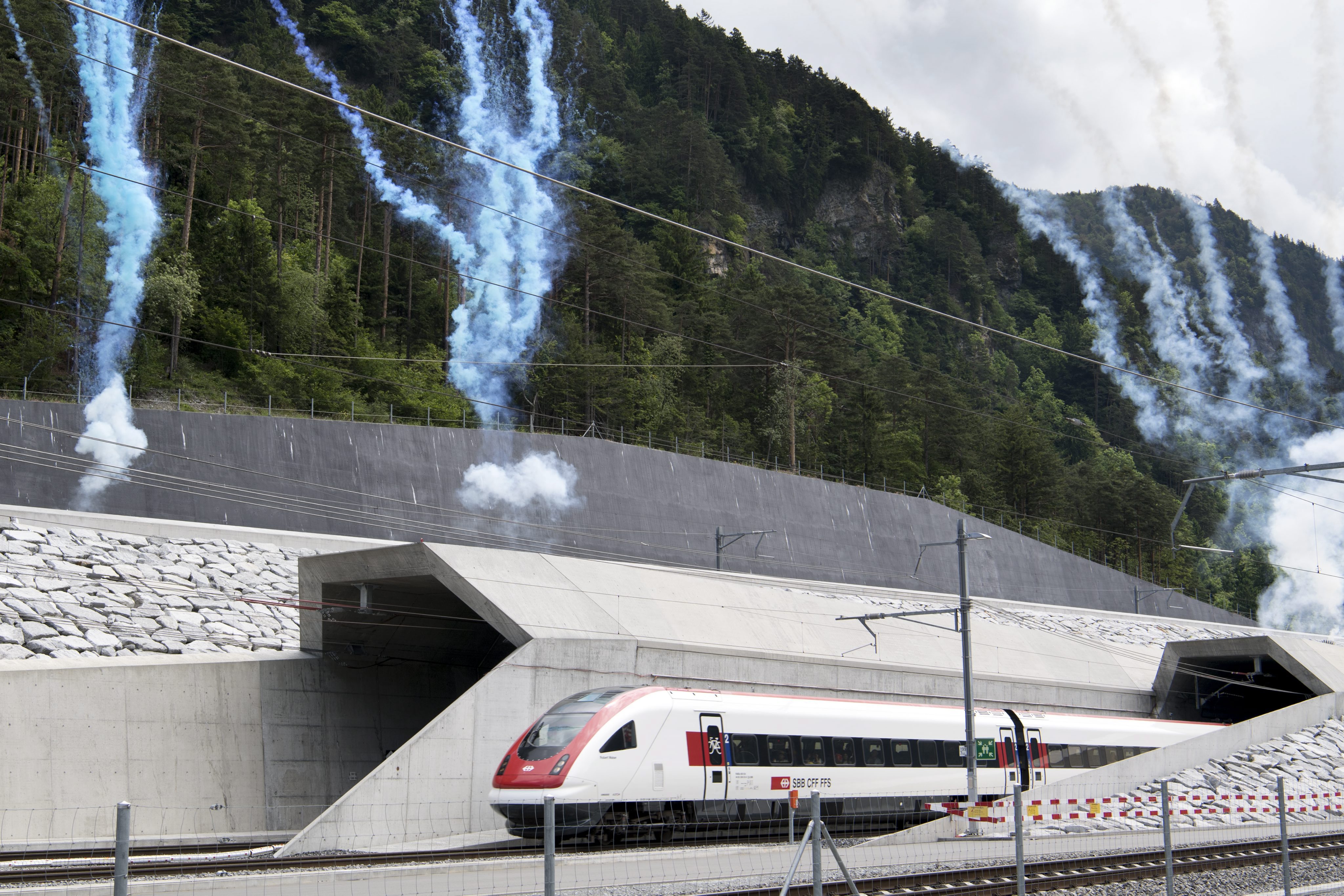 Boost Saudi Langste tunnel ter wereld in Zwitserland: boost voor de EU - EW