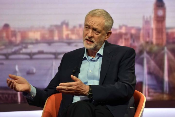 2016-06-19 09:03:18 epa05377122 A handout image from the British Broadcasting Corporation (BBC) shows British Labour Leader Jeremy Corbyn being interviewed by Andrew Marr (not pictured) as he appears on the Andrew Marr show at BBC Studios, Central London, Britain, 19 June 2016. Britons will vote on whether to remain in or leave the EU in a referendum on 23 June 2016. EPA/JEFF OVERS / BBC / HANDOUT HANDOUT EDITORIAL USE ONLY/NO SALES