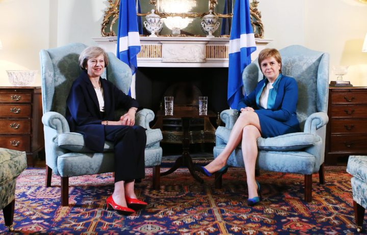 2016-07-15 12:34:22 epa05426246 New British Prime Minister Theresa May (L) meets with Scotland's First Minister Nicola Sturgeon (R) at Bute House in Edinburgh, Scotland, 15 July 2016. It is Theresa May's first visit to Scotland as Prime Minister. EPA/ANDREW MILLIGAN UK AND IRELAND OUT