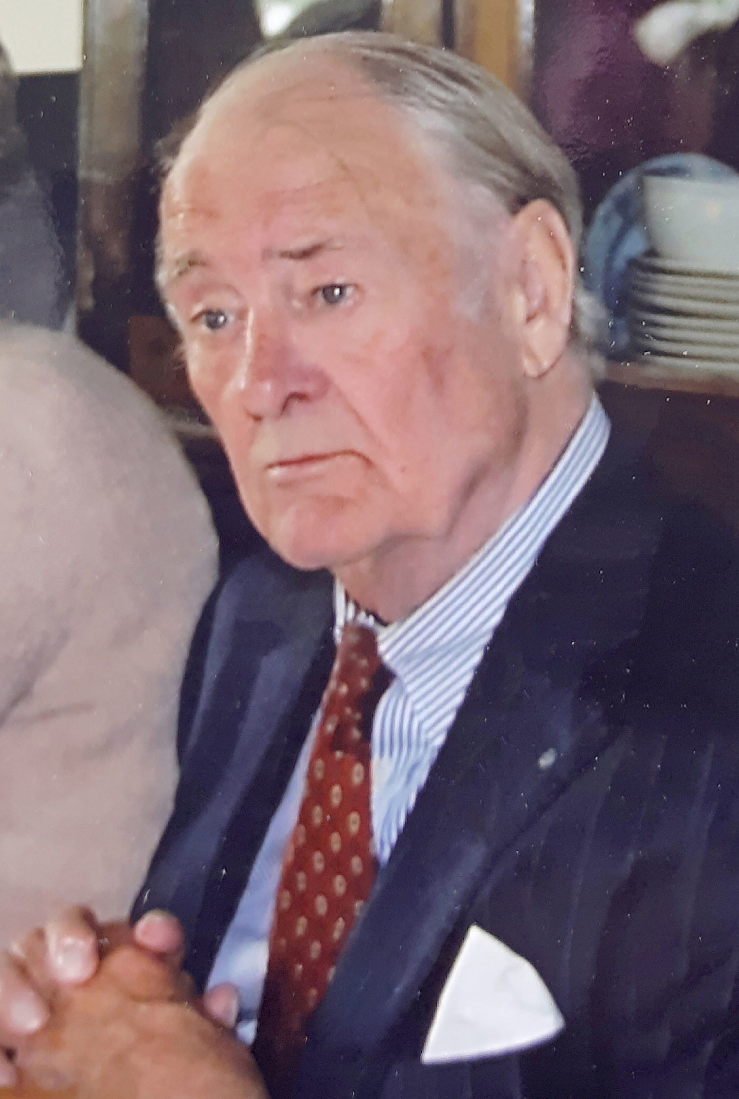 Jan Domhoff (1934-2019): Kleermaker bij de klant aan huis - EW
