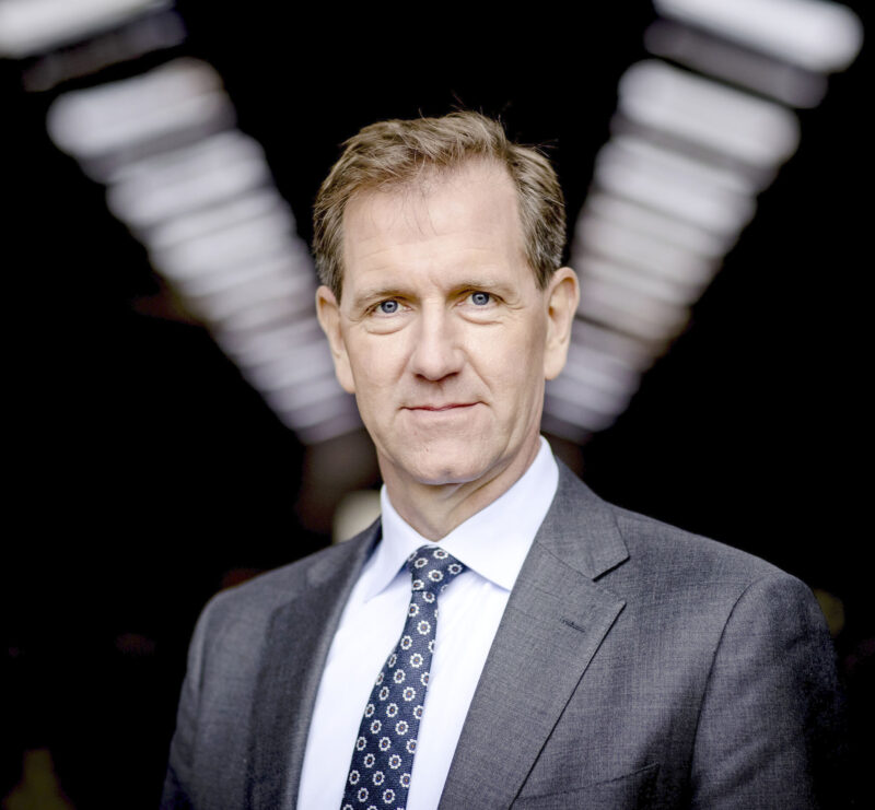 Midden in de stikstofcrisis vertrekt Rabo’s ervaren CEO - EW