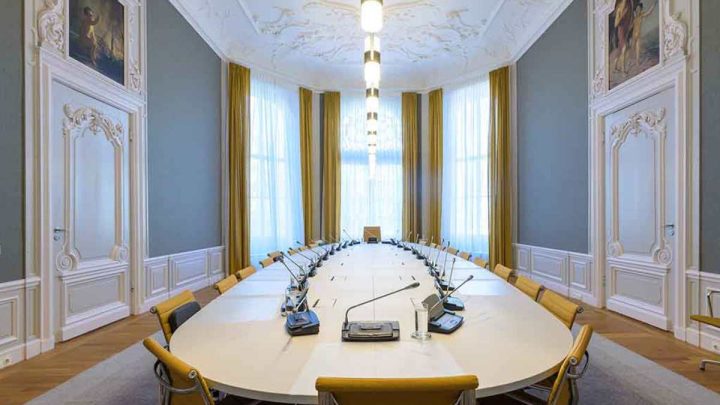 Vergaderzaal Raad van State. Beeld: ANP.